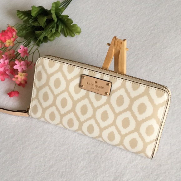 kate spade Handbags - BN KATE SPADE NEDA GROVE STREET IKAT WALLET NWT